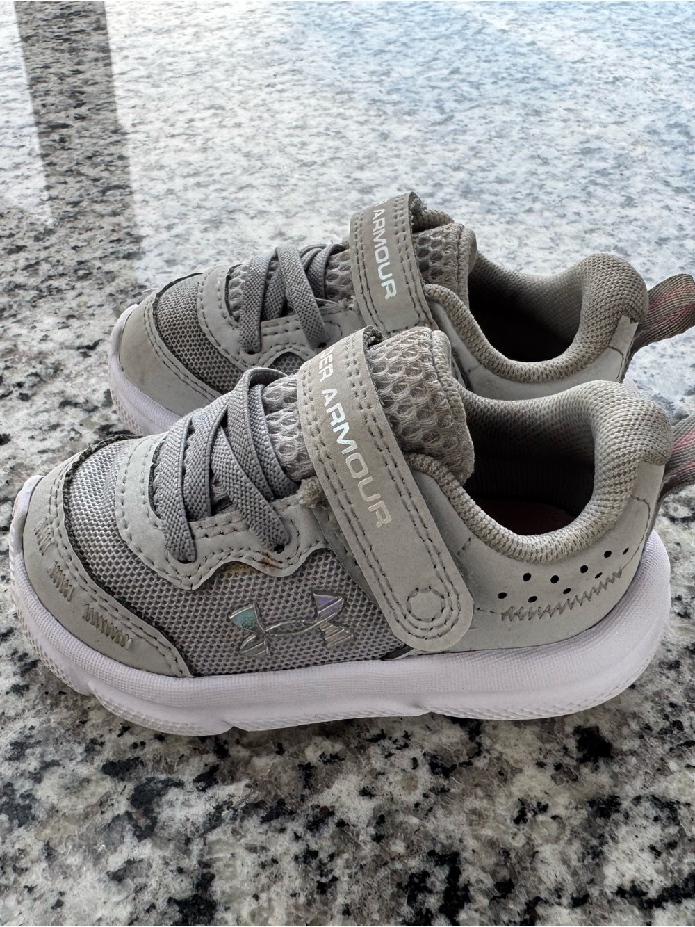 Under Armour Kids Light Gray Mesh Velcro Sneakers